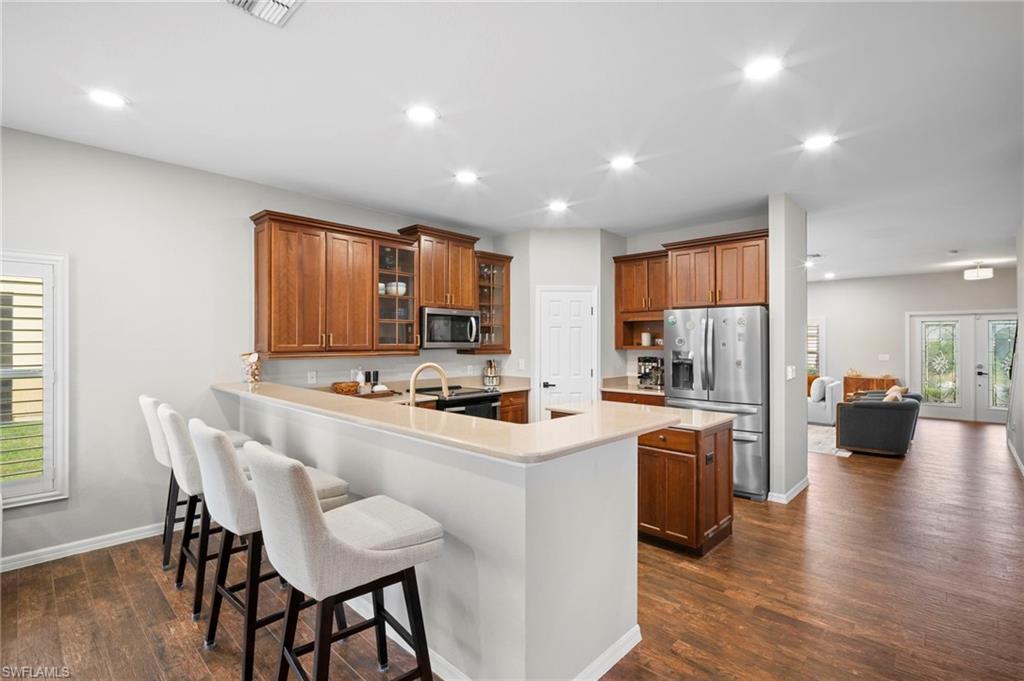 MAGNOLIA LAKES - Residential