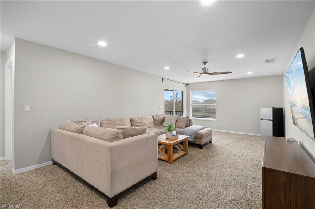 MAGNOLIA LAKES - Residential