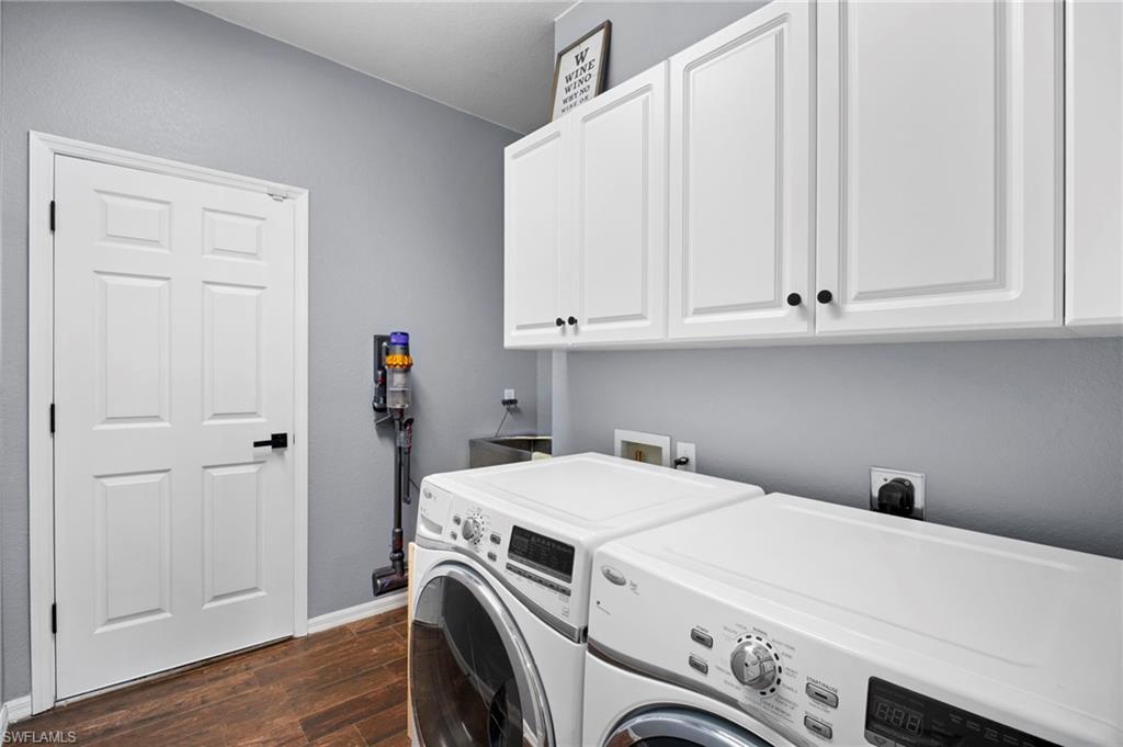 MAGNOLIA LAKES - Residential