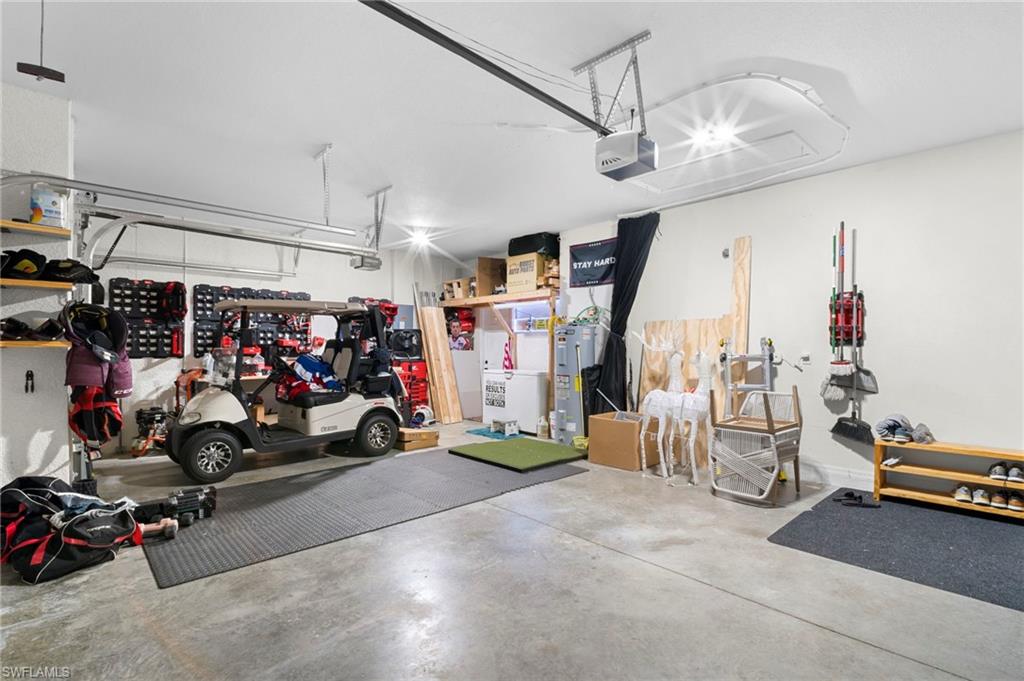 MAGNOLIA LAKES - Residential