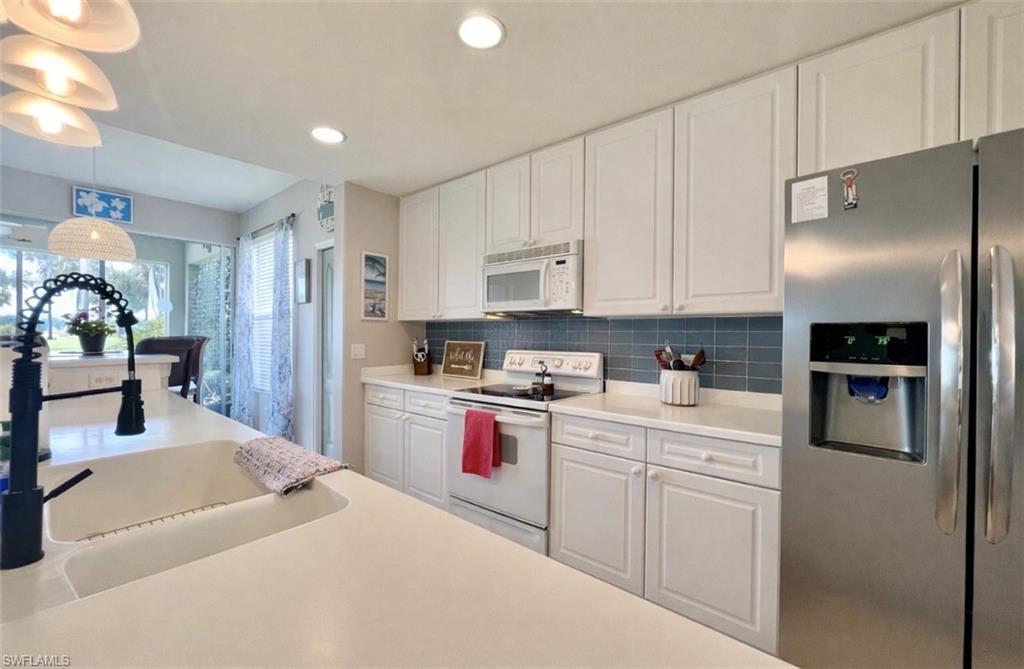 COLONIAL LINKS - Residential