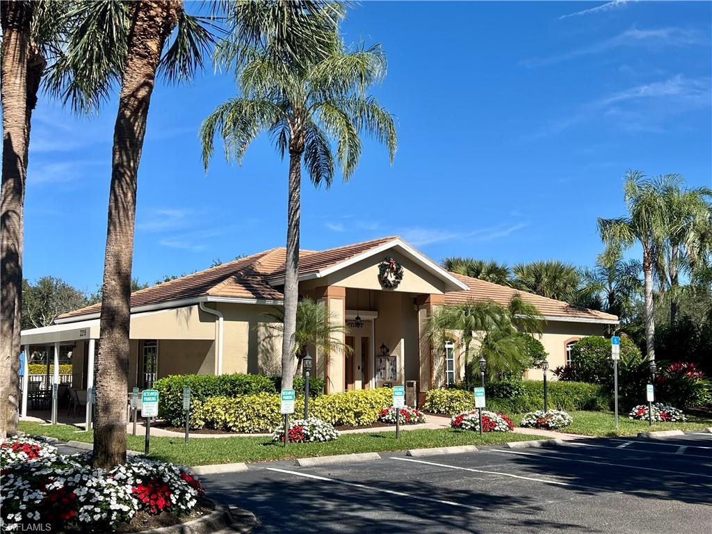 COLONIAL LINKS - Residential