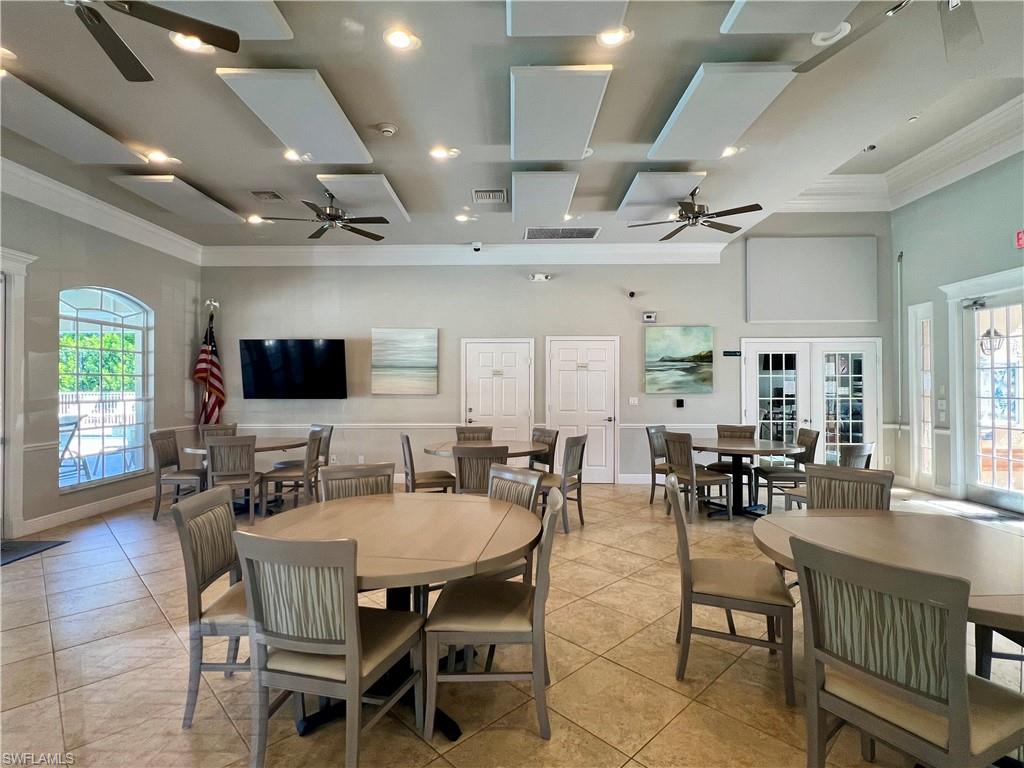 COLONIAL LINKS - Residential