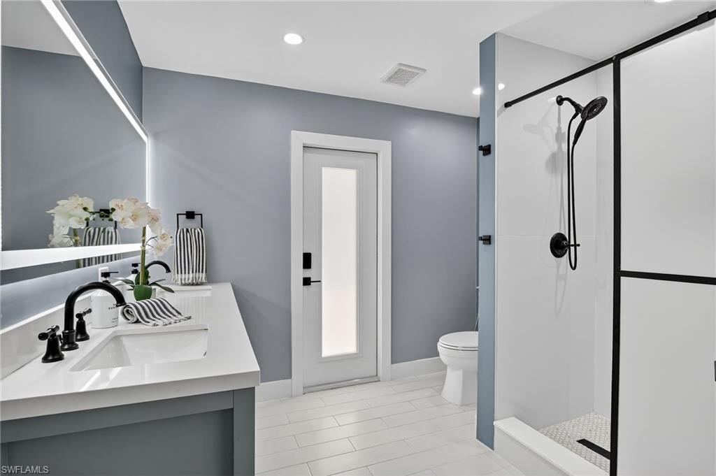 QUEENS PARK AT LAGO VERDE - Residential Lease