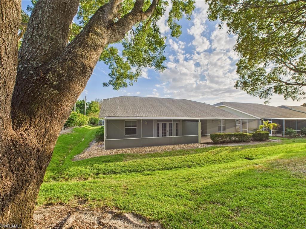 ROYAL VILLAS - Residential