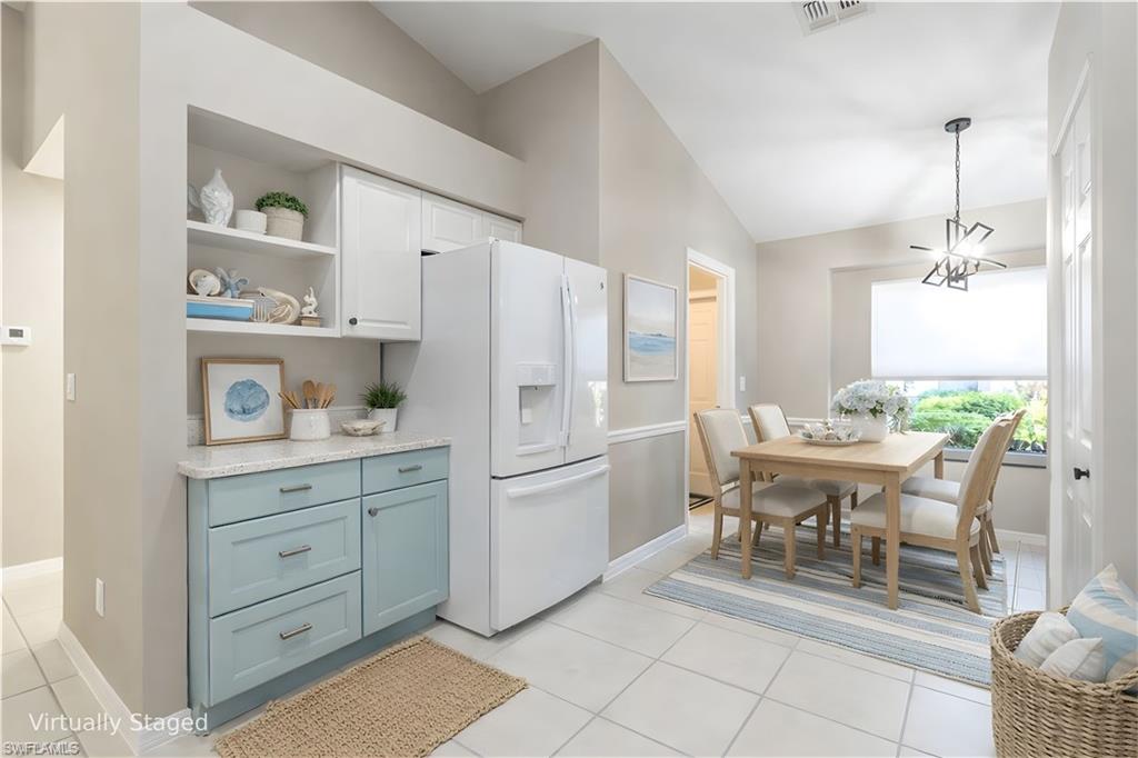 ROYAL VILLAS - Residential