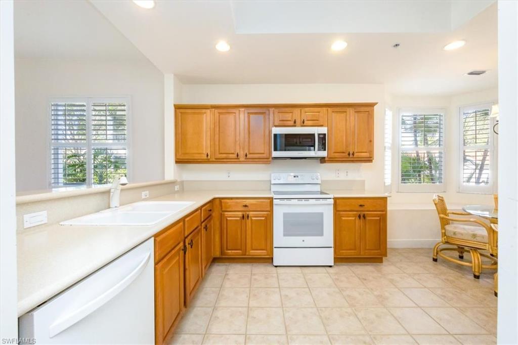 WINDWARD CAY - Residential