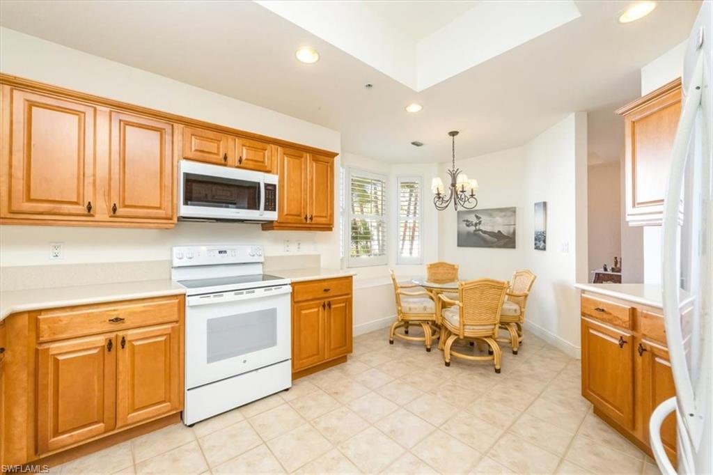 WINDWARD CAY - Residential