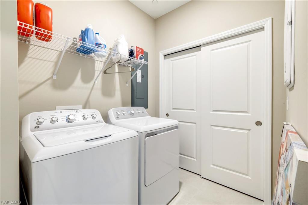 ESPLANADE LAKE CLUB - Residential Lease