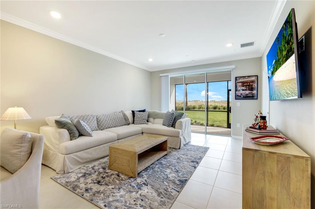 ESPLANADE LAKE CLUB - Residential Lease