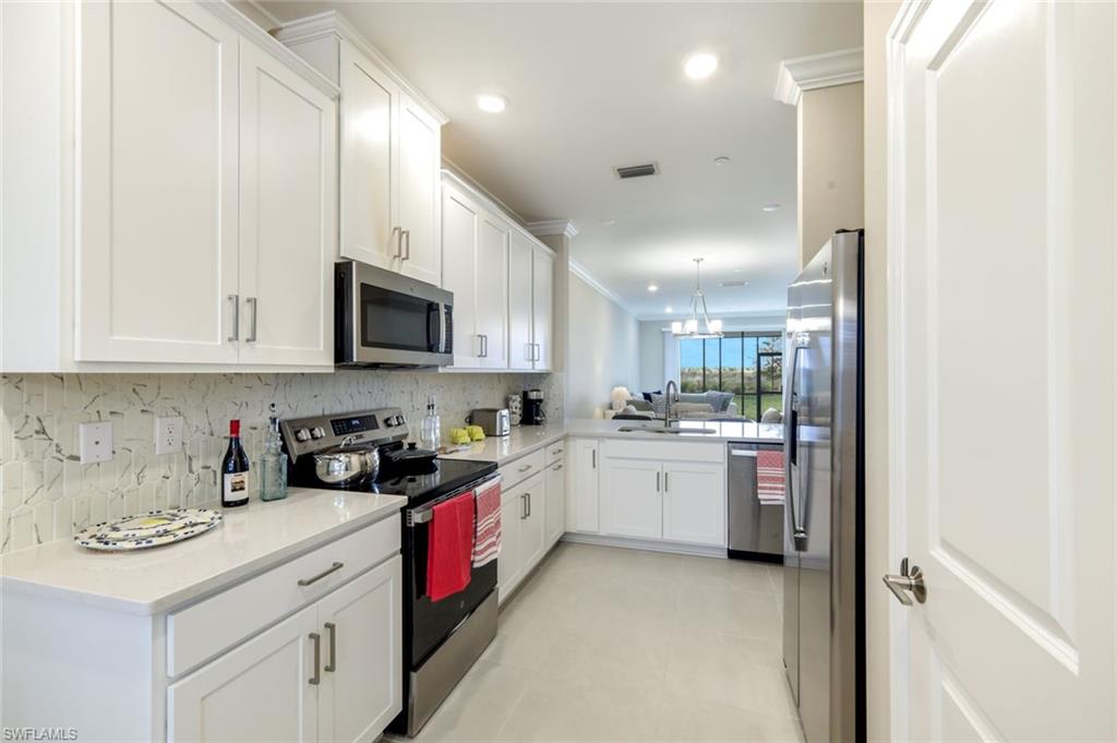 ESPLANADE LAKE CLUB - Residential Lease