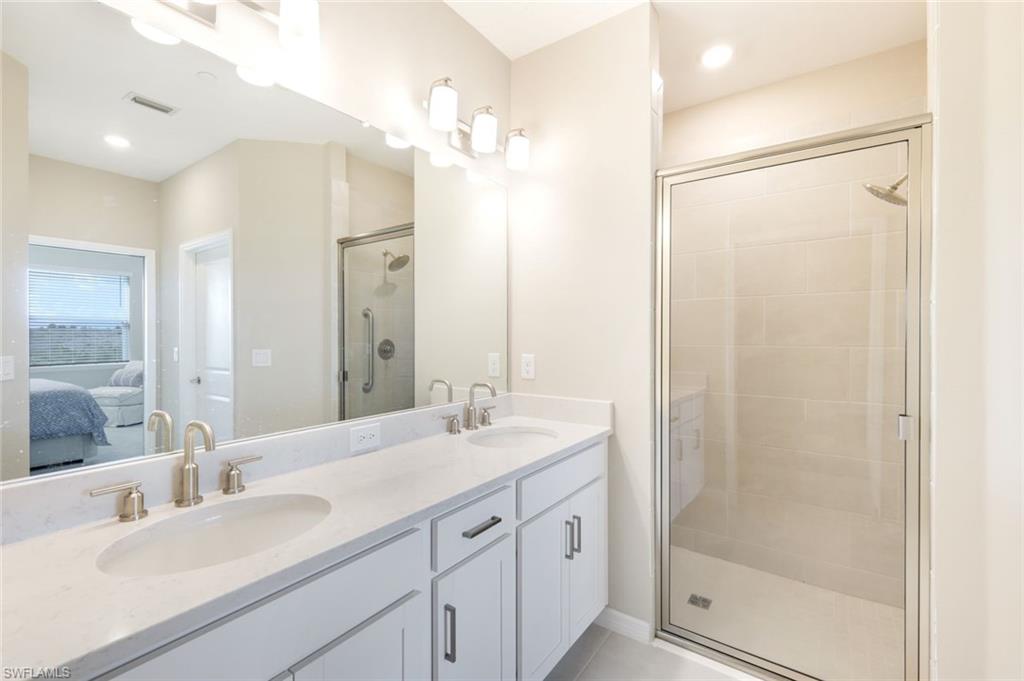 ESPLANADE LAKE CLUB - Residential Lease