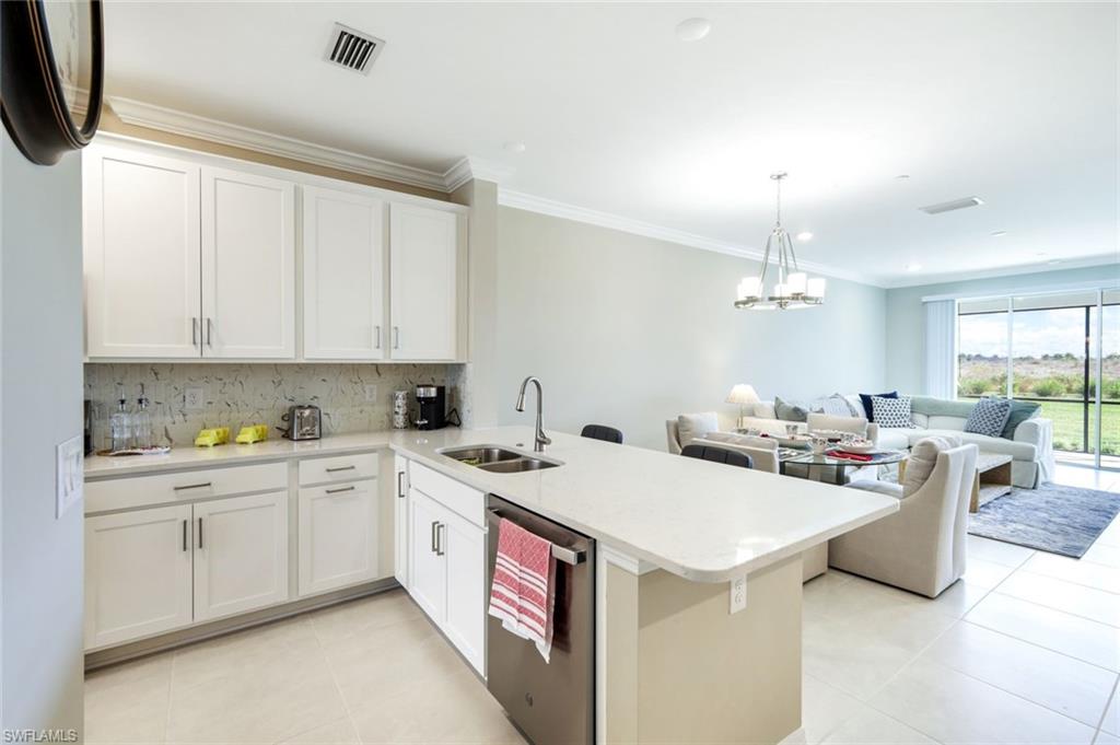 ESPLANADE LAKE CLUB - Residential Lease