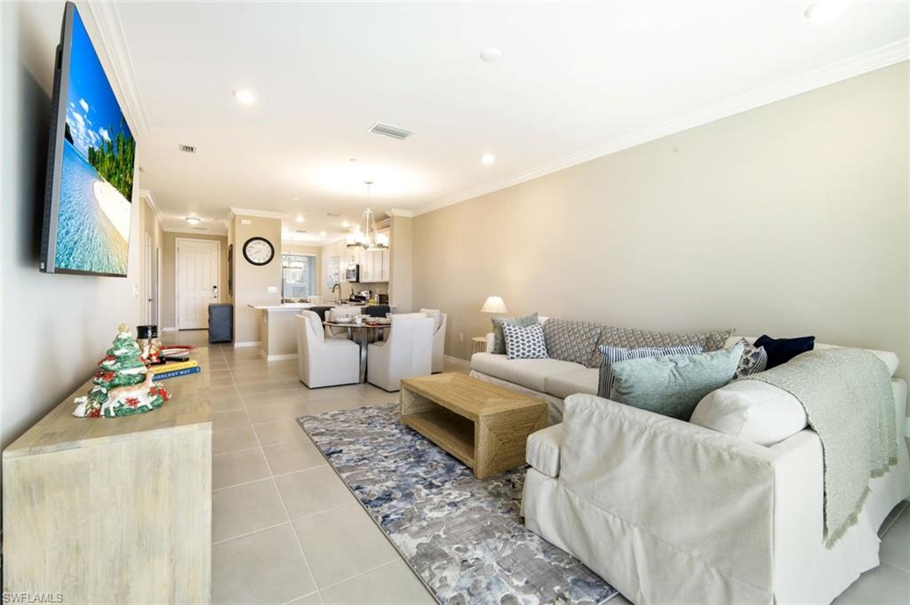 ESPLANADE LAKE CLUB - Residential Lease