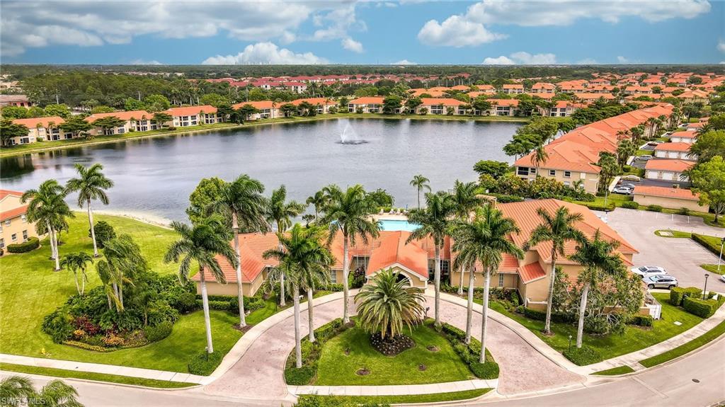 HUNTINGTON LAKES - Residential