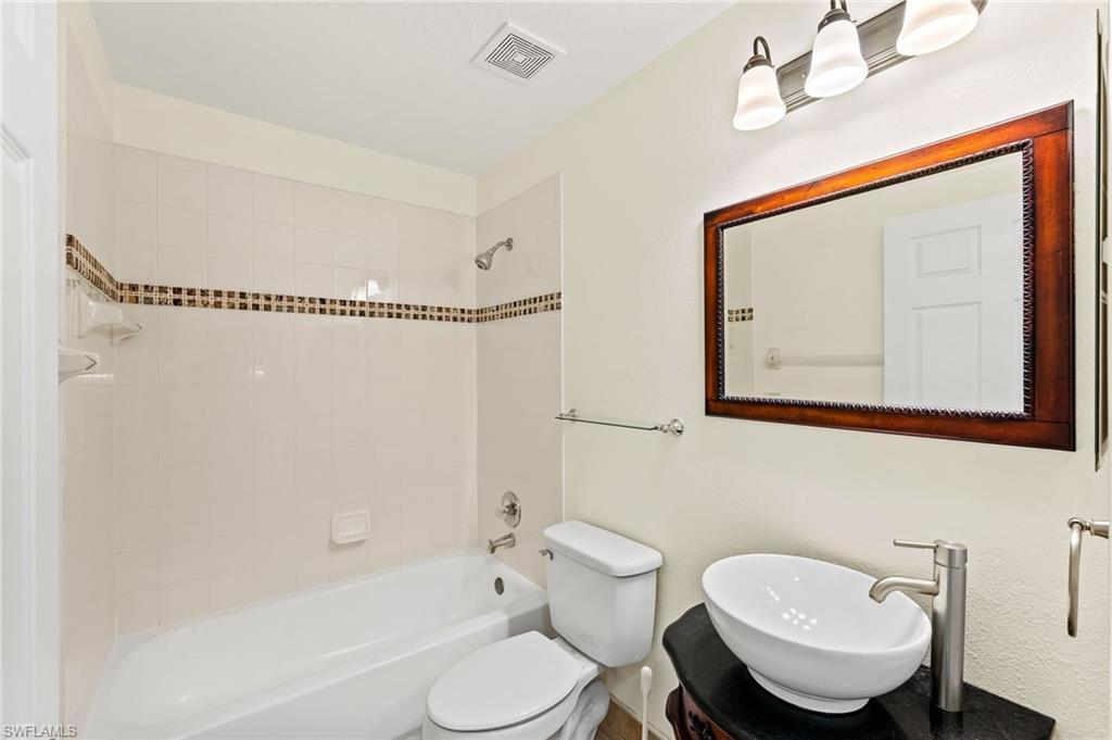 HUNTINGTON LAKES - Residential