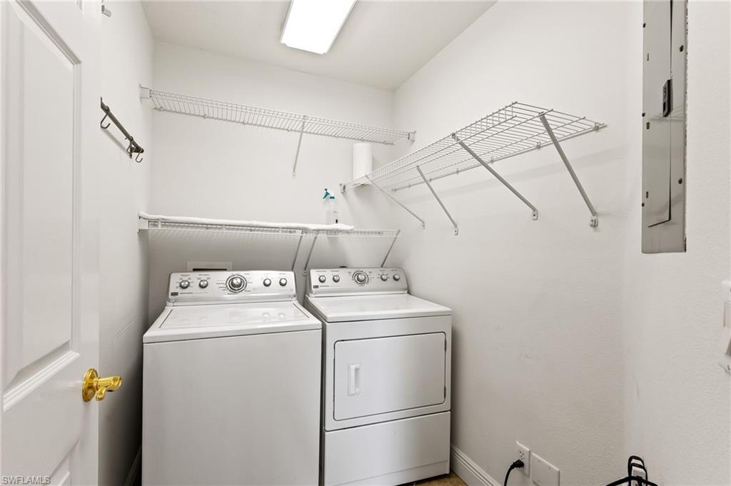 HUNTINGTON LAKES - Residential