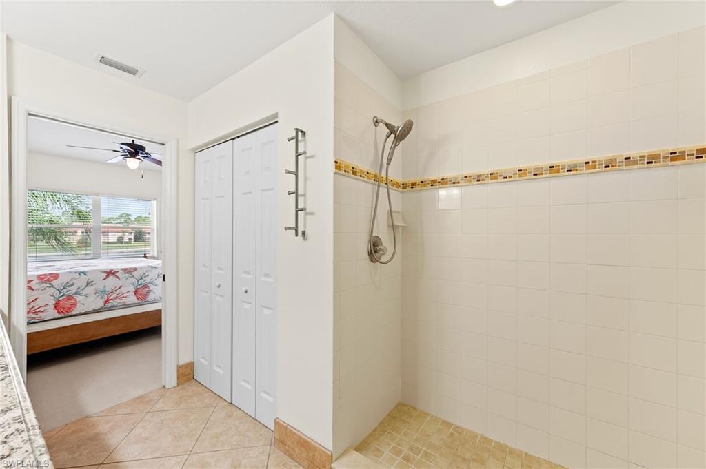 HUNTINGTON LAKES - Residential