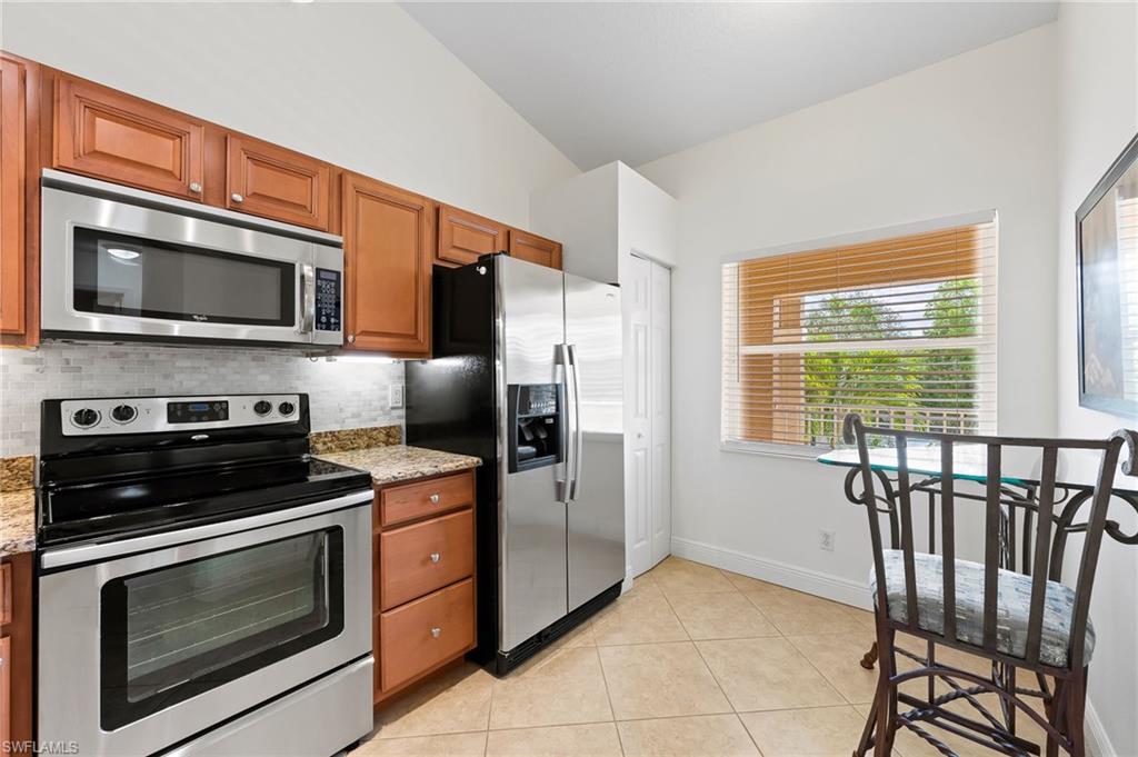 HUNTINGTON LAKES - Residential