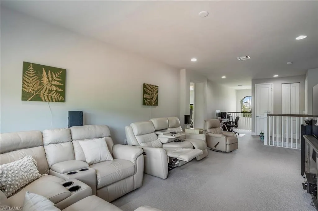 Naples, Florida 34119, United States, 5 Bedrooms Bedrooms, ,5 BathroomsBathrooms,Residential,Active,22722