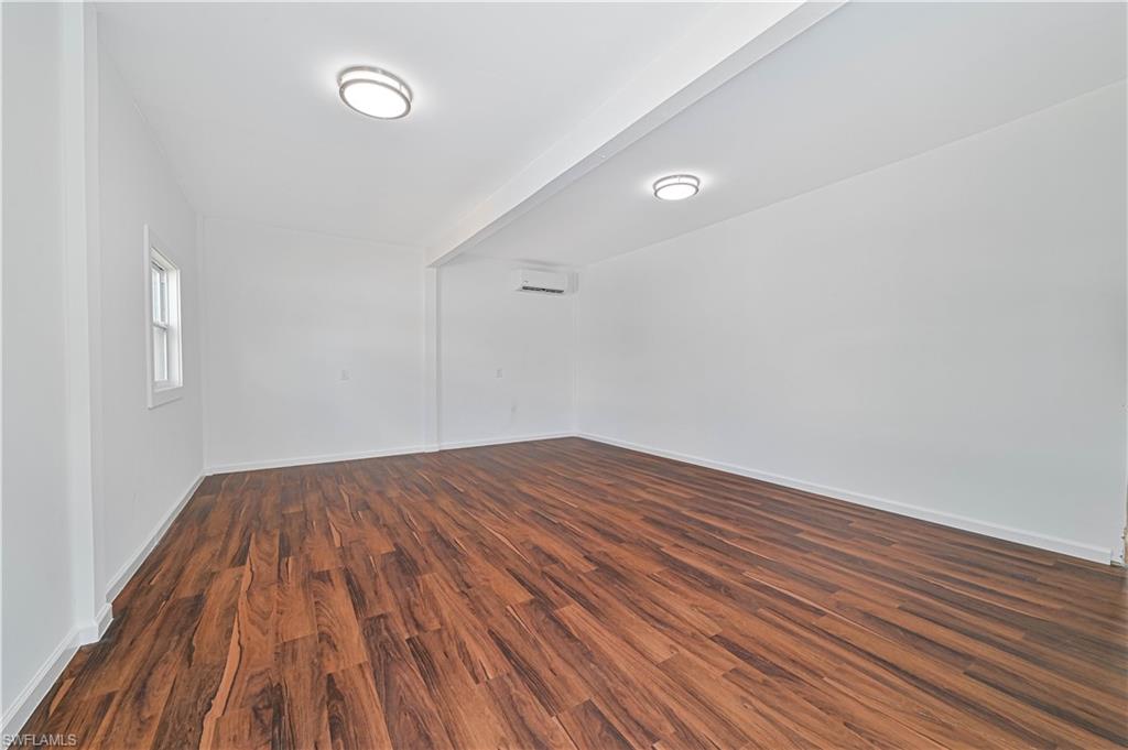 LIVINGSTON WOODS - Residential Lease