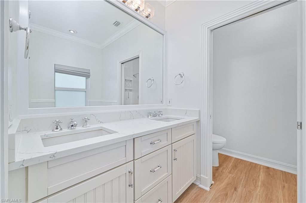 LIVINGSTON WOODS - Residential Lease