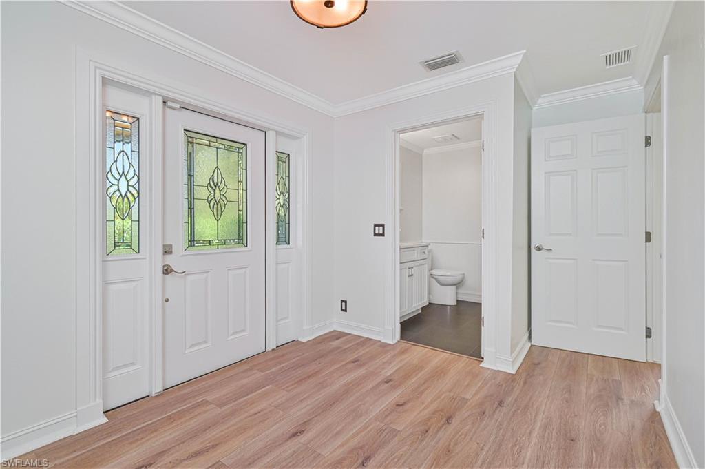 LIVINGSTON WOODS - Residential Lease