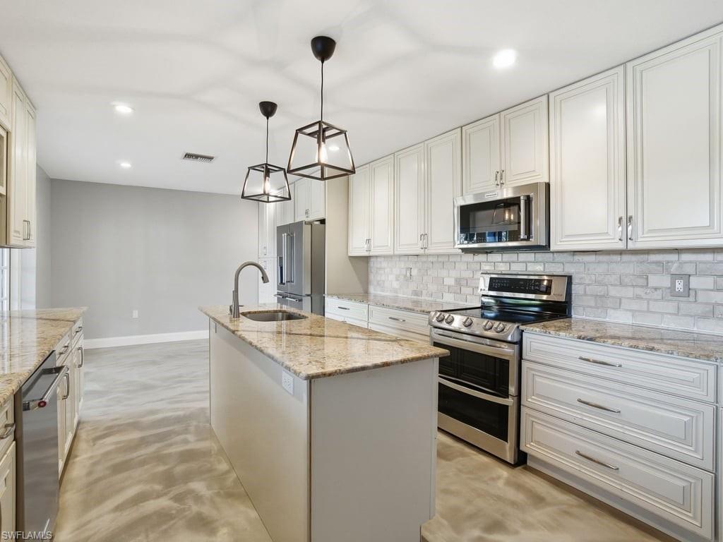 SHADY RIVER PARK SUBD - Residential Lease