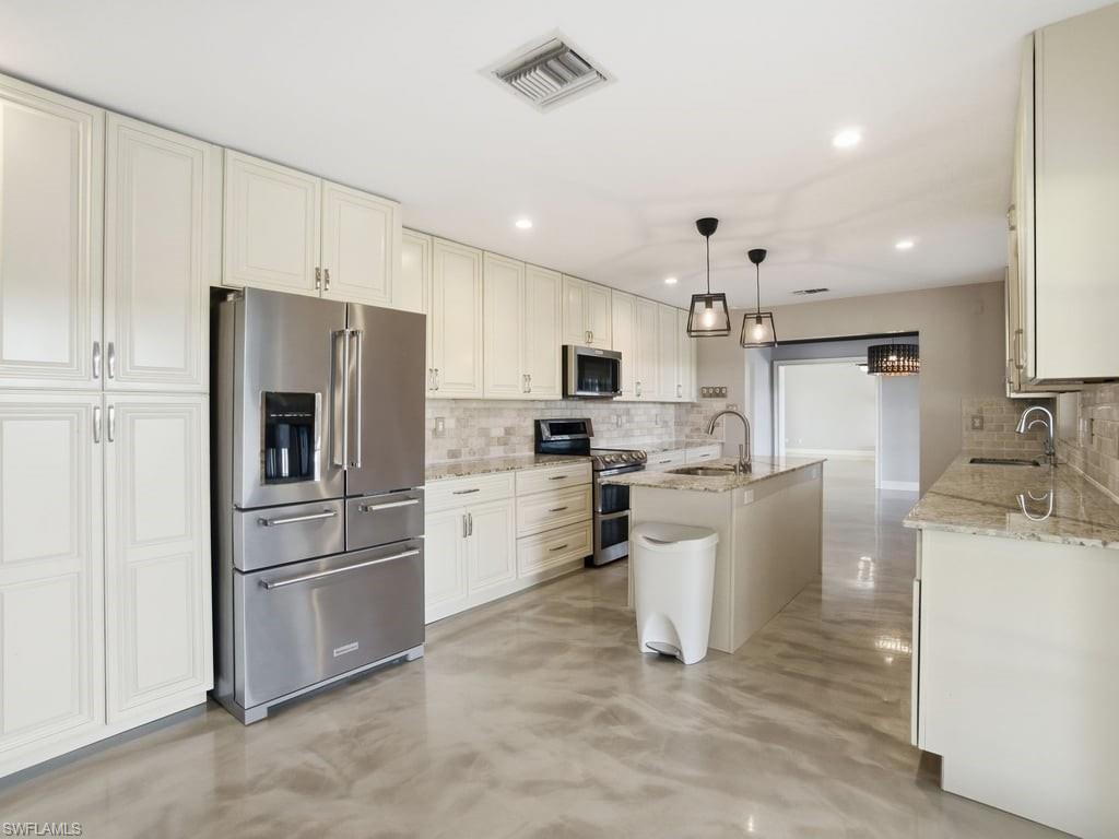 SHADY RIVER PARK SUBD - Residential Lease