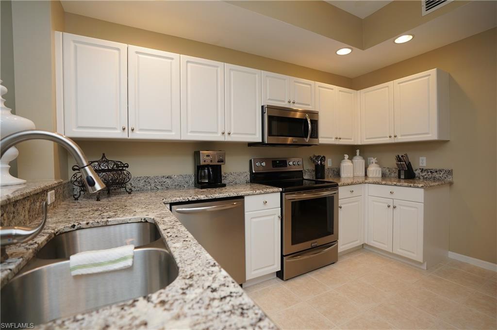 LAUREL GREENS - Residential