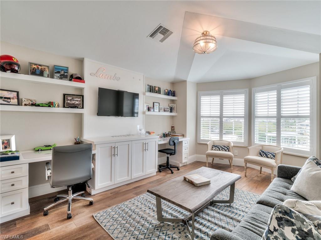 MCPHIE PARK - Residential