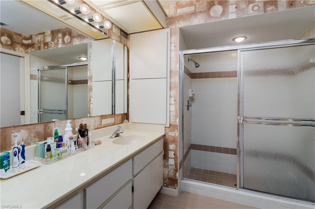 PARK SHORE - Residential