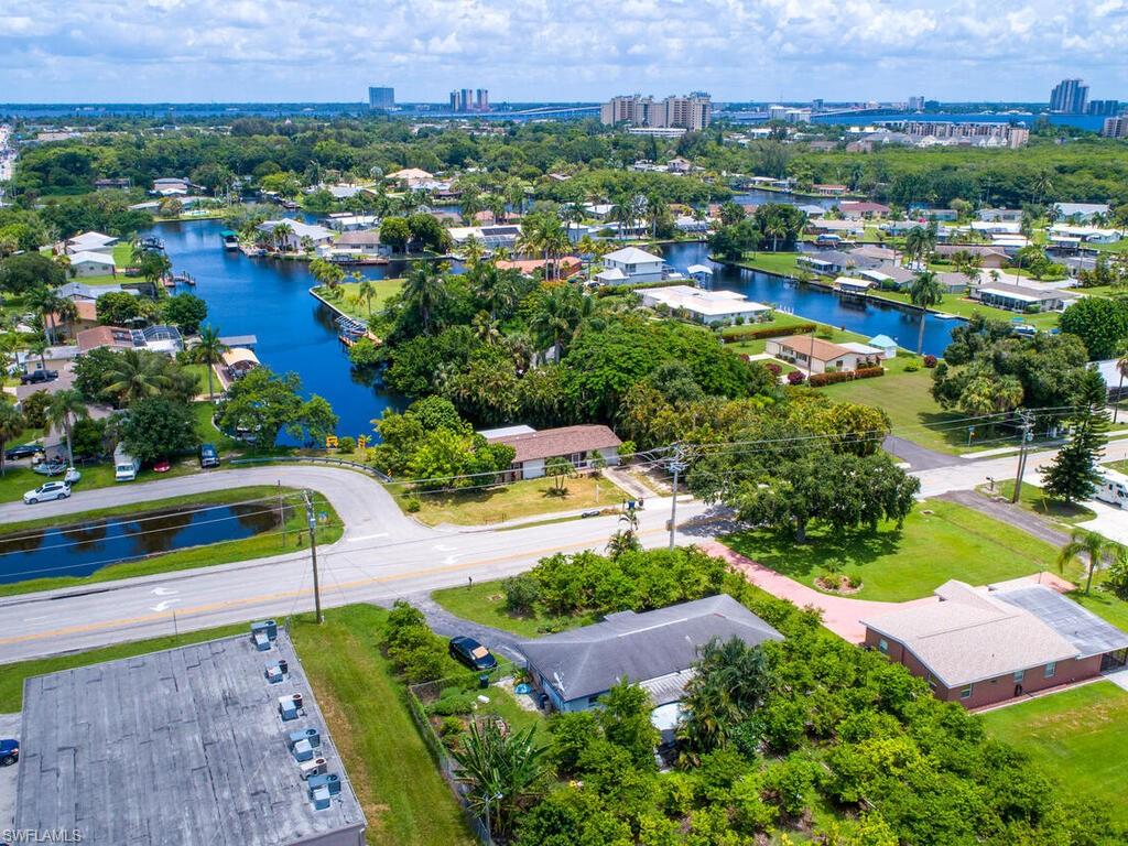 BLUE WATER SHORES - Residential