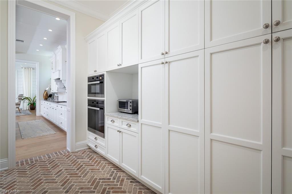 SOUTHPORT ON THE BAY - Residential