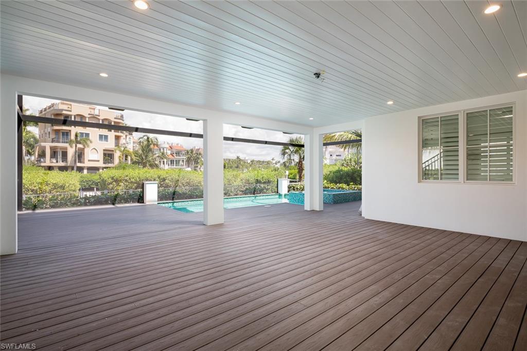 SOUTHPORT ON THE BAY - Residential