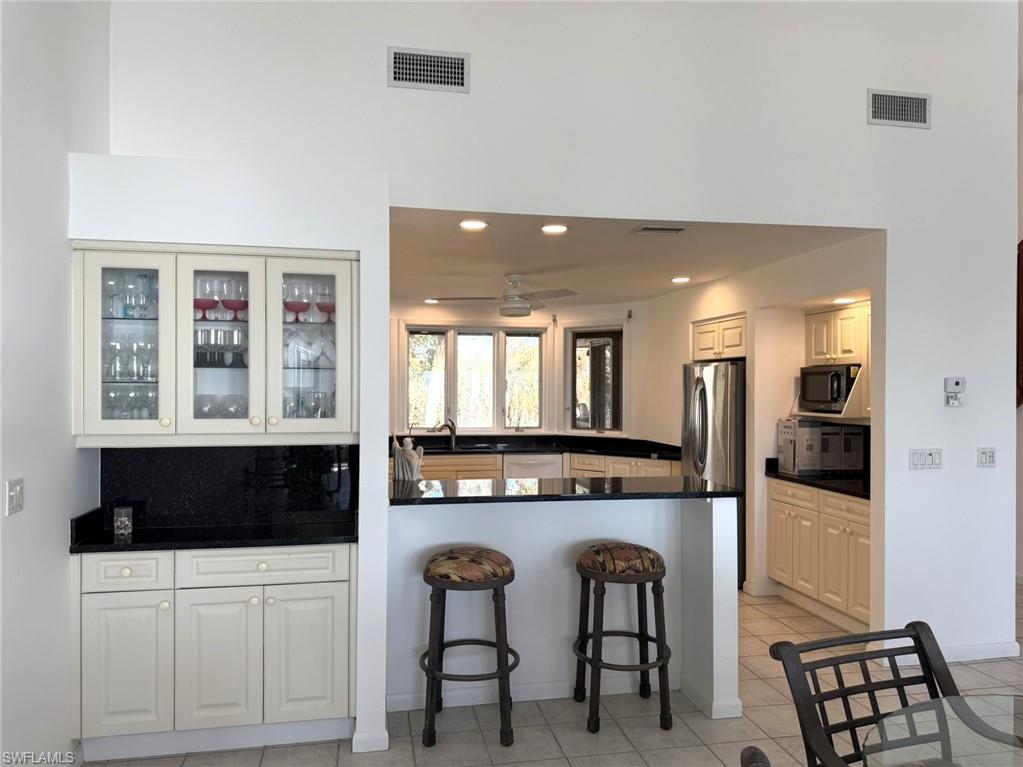 SAFETY HARBOR CLUB - Residential