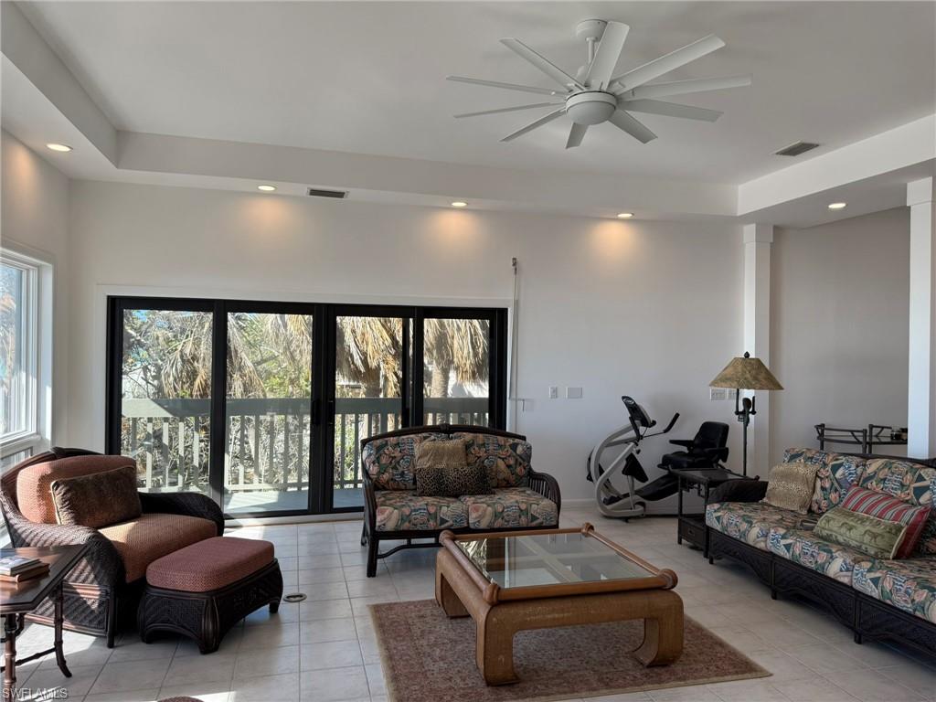 SAFETY HARBOR CLUB - Residential