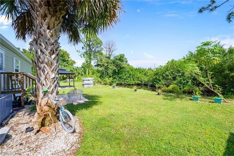 A home in PUNTA GORDA