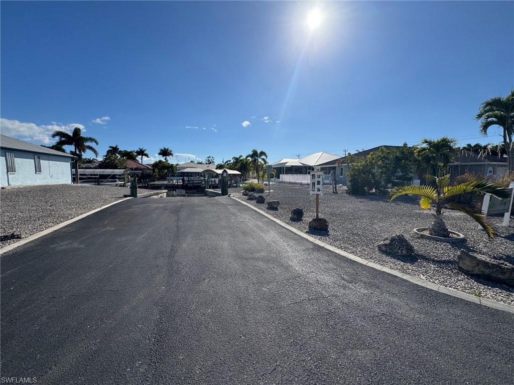 MANATEE BAY UNRECORDED SUBDIVISION - Land