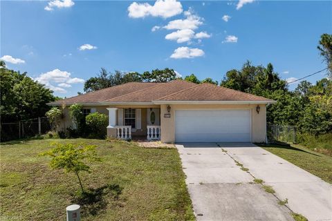 829 Anza AVE LEHIGH ACRES FL 33971