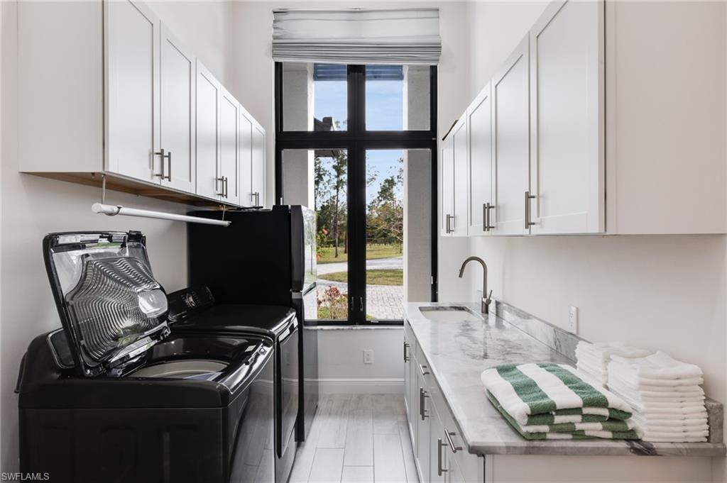 LIVINGSTON WOODS - Residential