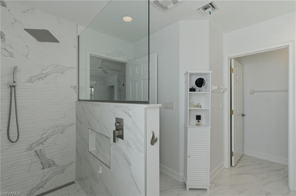 EMERALD ISLE - Residential