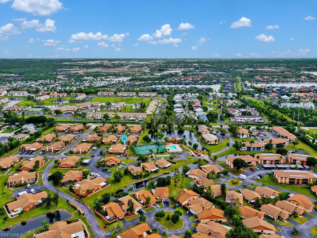 ROYAL WOODS - Residential