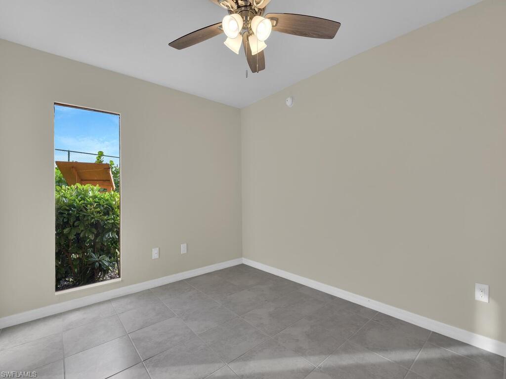 ROYAL WOODS - Residential