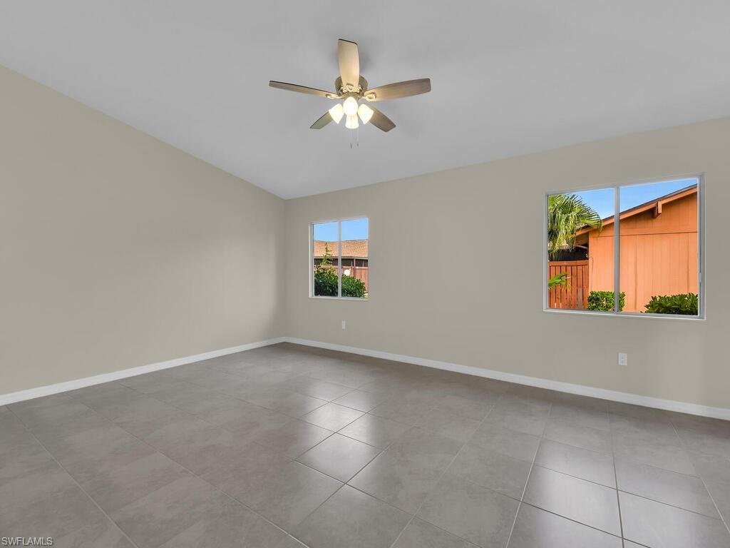 ROYAL WOODS - Residential