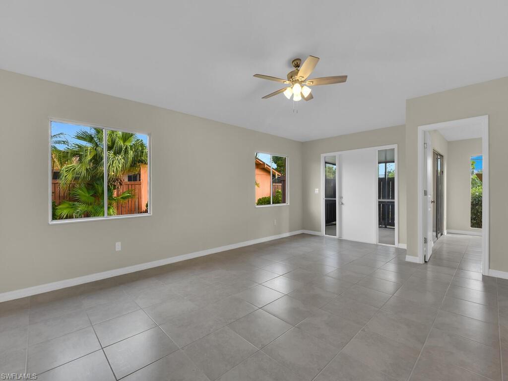 ROYAL WOODS - Residential