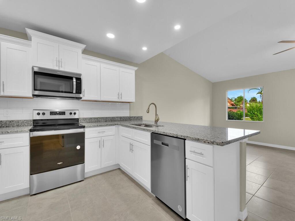 ROYAL WOODS - Residential