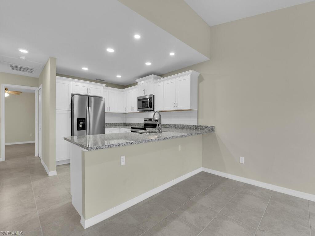 ROYAL WOODS - Residential