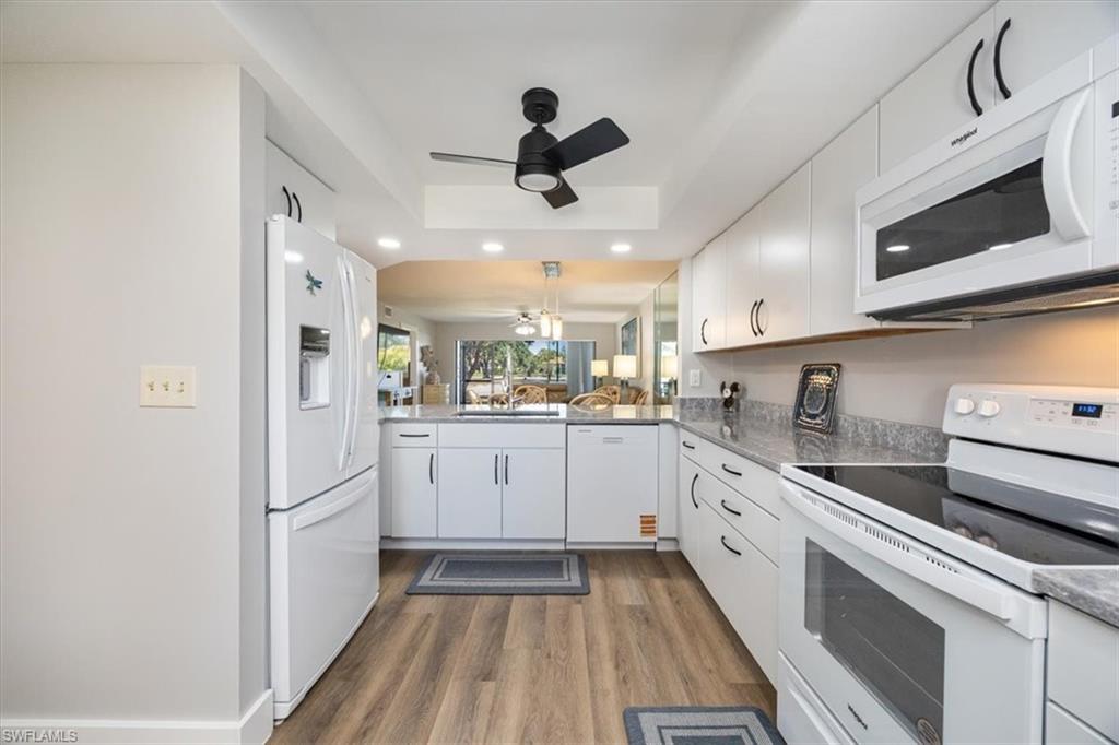 527 Lake Louise CIR 101