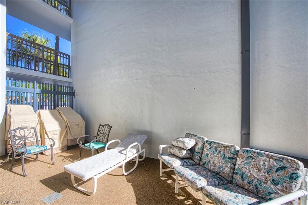 SEVEN LAKES - Residential